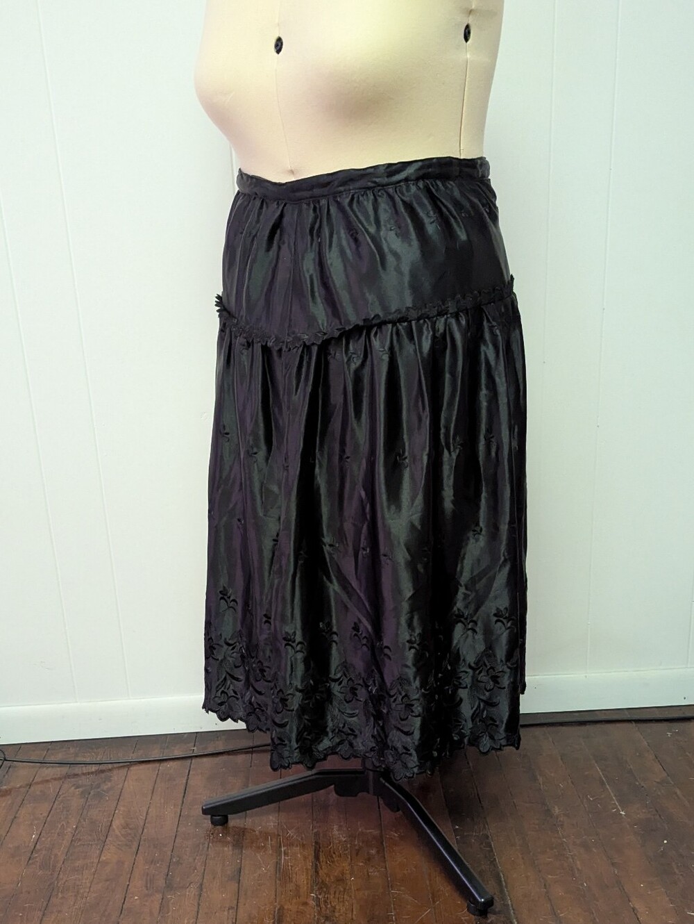Vintage Black Petticoat Slip Maxi Skirt 33" Waist
